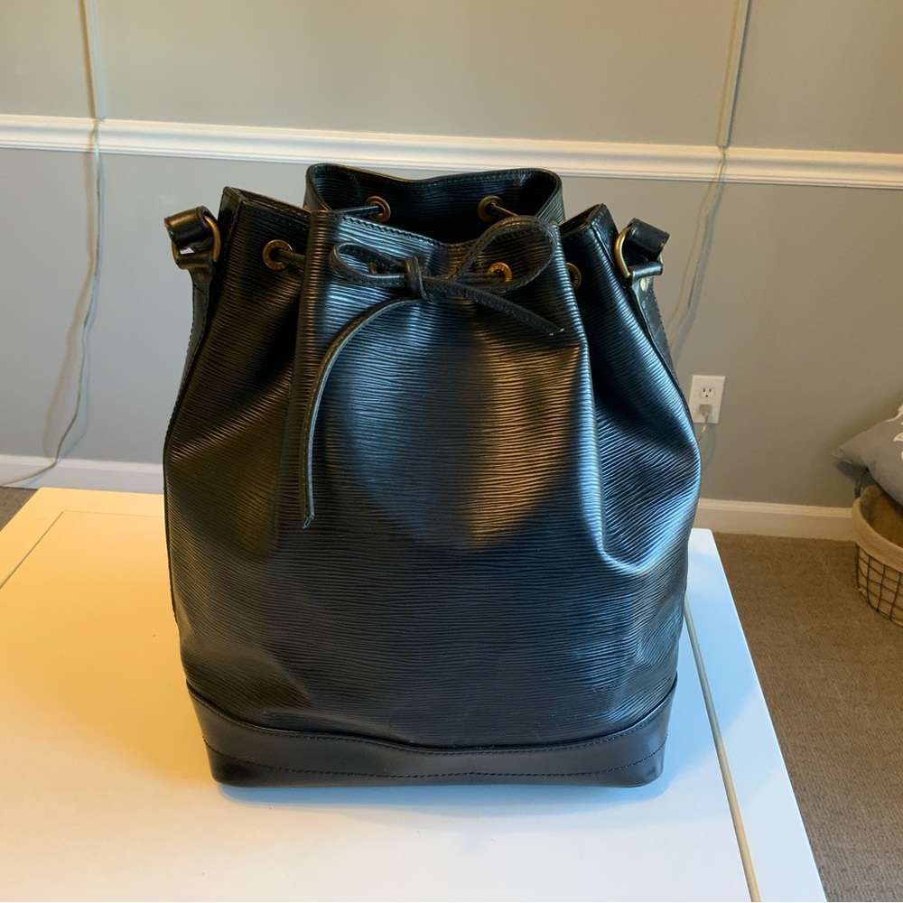 Vintage Louis Vuitton Noe Large! GM Epi Bucket Bag